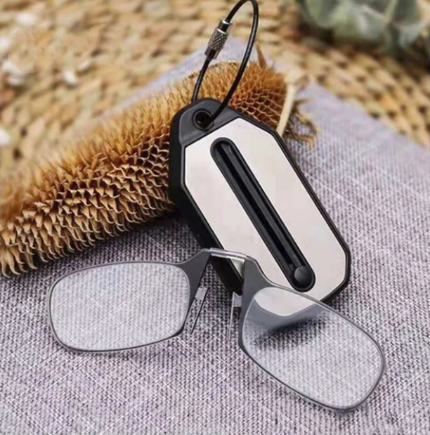 Praktische Schlüsselanhänger-Lesebrille – Ultraleicht & Faltbar