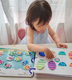 Klettbuch für Kinder – Interaktives Lernspielzeug