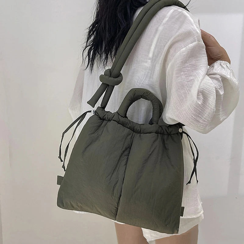 Riva Puffer Handtasche – Modische Tragetasche mit Schulterriemen