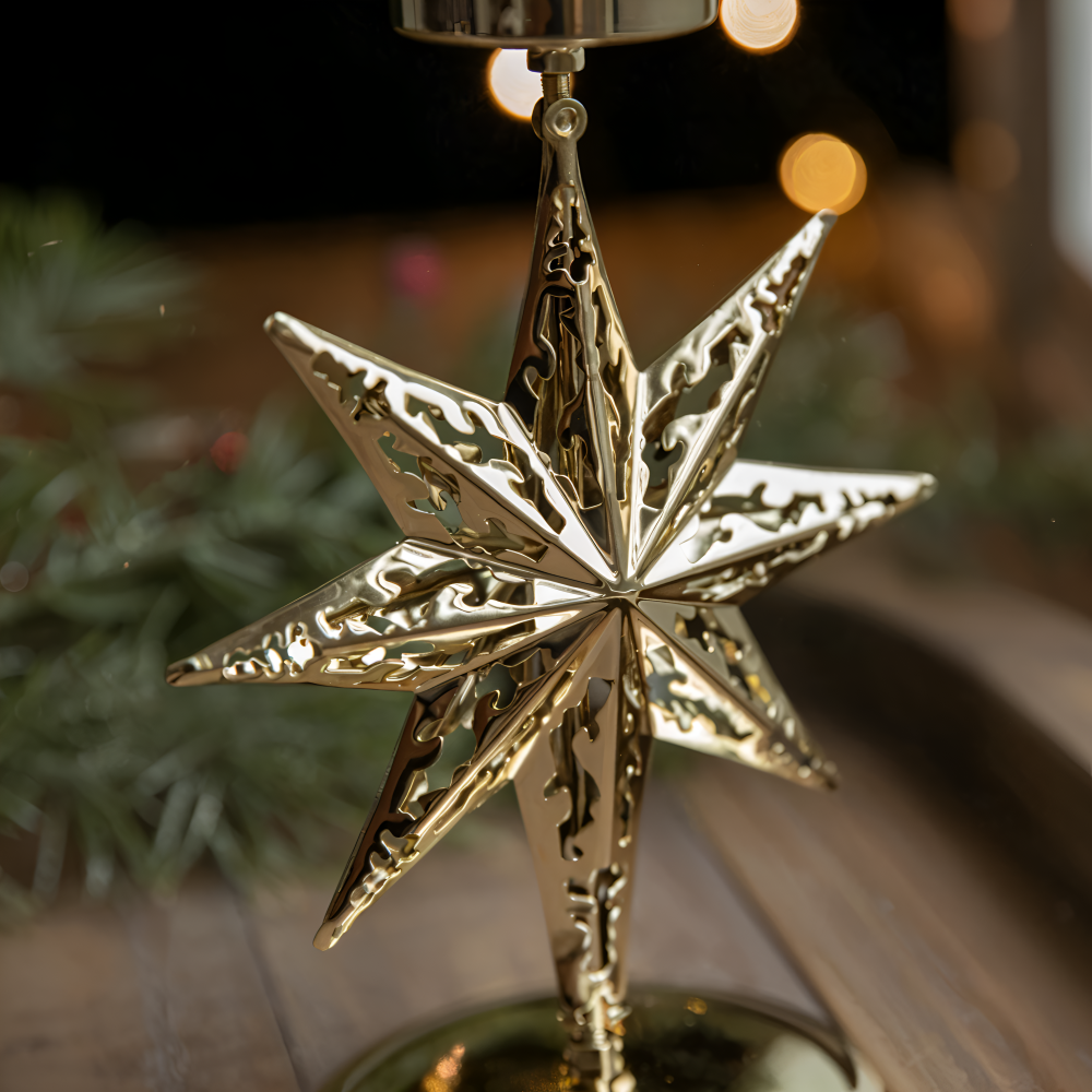Vintage Goldener Weihnachtskerzenhalter – Atmosphärische Tischdekoration