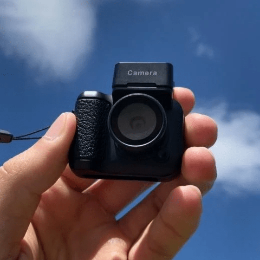 Compact retro-style digital camera with creative filters