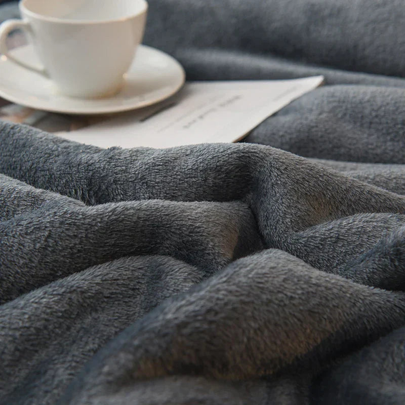Cozy Luxury Blanket - Reversible Flannel and Cashmere Blanket for Winter