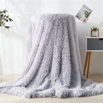 Luxuriöse Kuscheldecke aus Kunstfell – Waschbar und Elegant für Gemütliche Abende