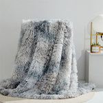 Elegant Faux Fur Blanket - Soft and Cozy for Any Occasion