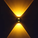 NaturaLuxe LED-Wandlampe | Elegantes Design aus Nussbaum | 6W | Wandmontage