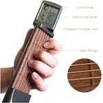 GuitarMaster | Tragbarer Gitarren Trainer mit Echtem Stahl und 400+ Akkorden