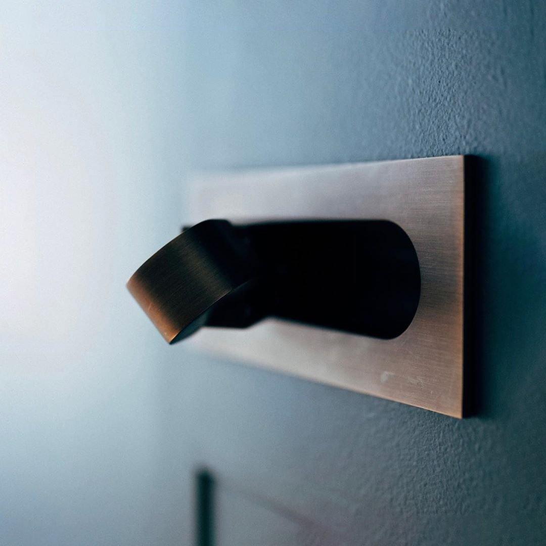 Wandlampe mit Flexibler LED-Leseleuchte – Stilvolle Nachtlampe