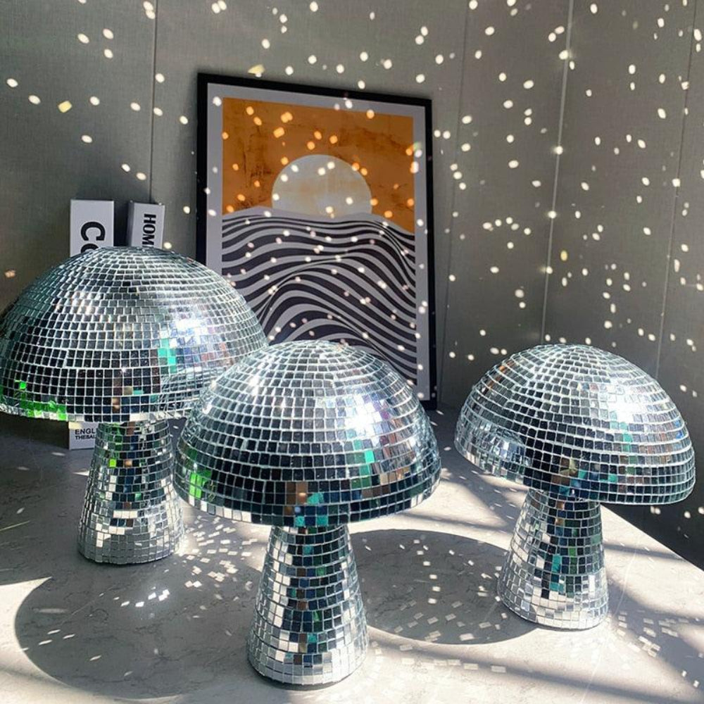 Funky Light Mushroom with Reflection Effects – Retro Decor for Your Home