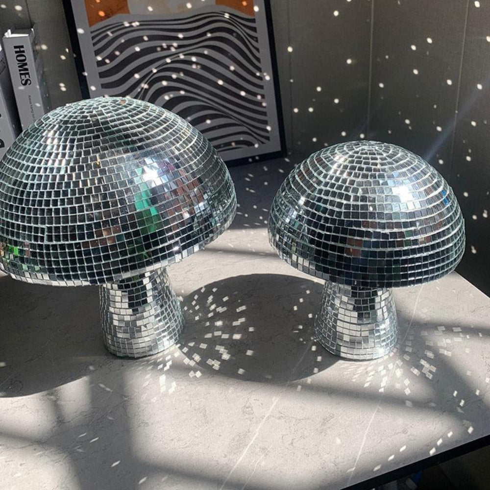 Funky Light Mushroom with Reflection Effects – Retro Decor for Your Home
