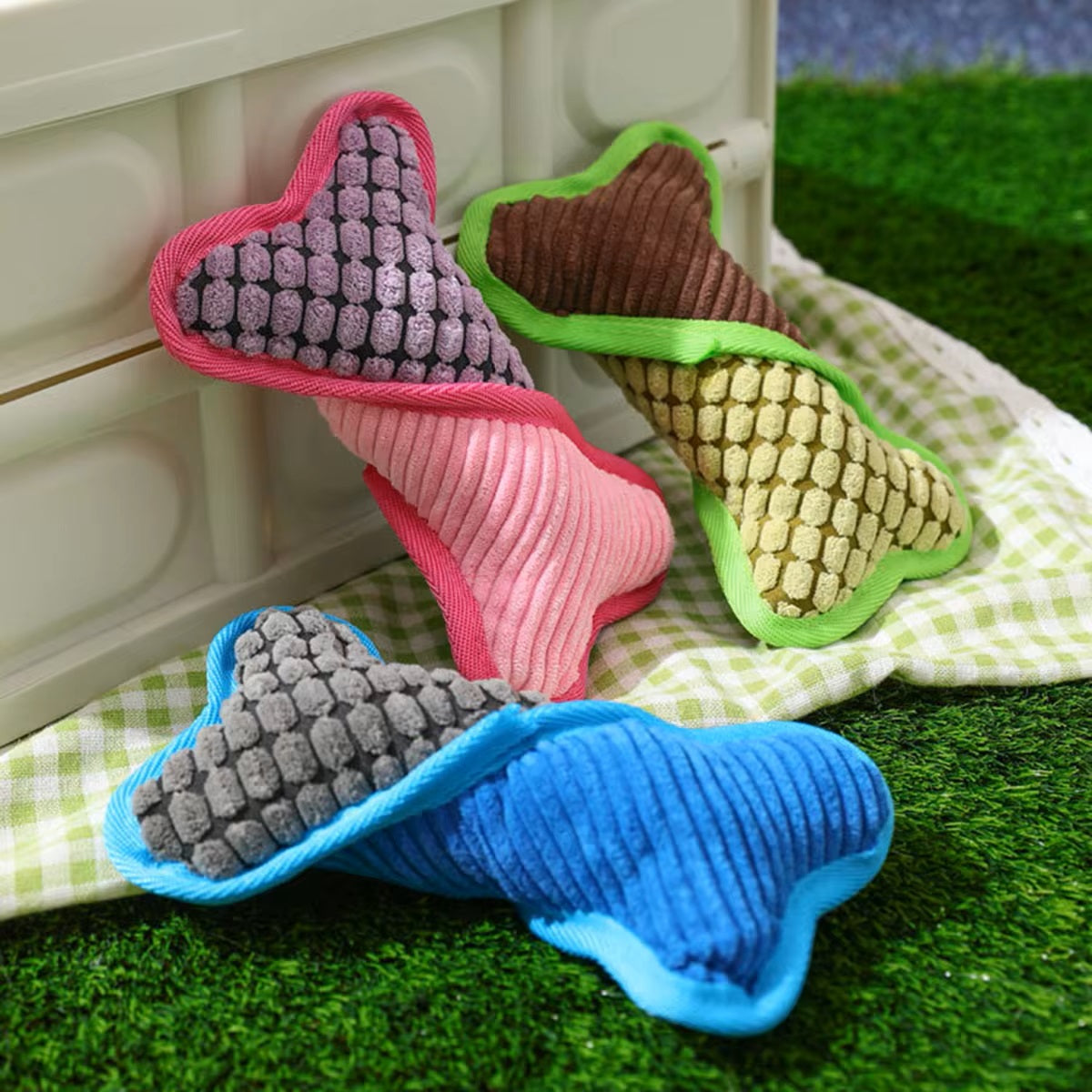 Doggle | Plush dog toy with squeaker