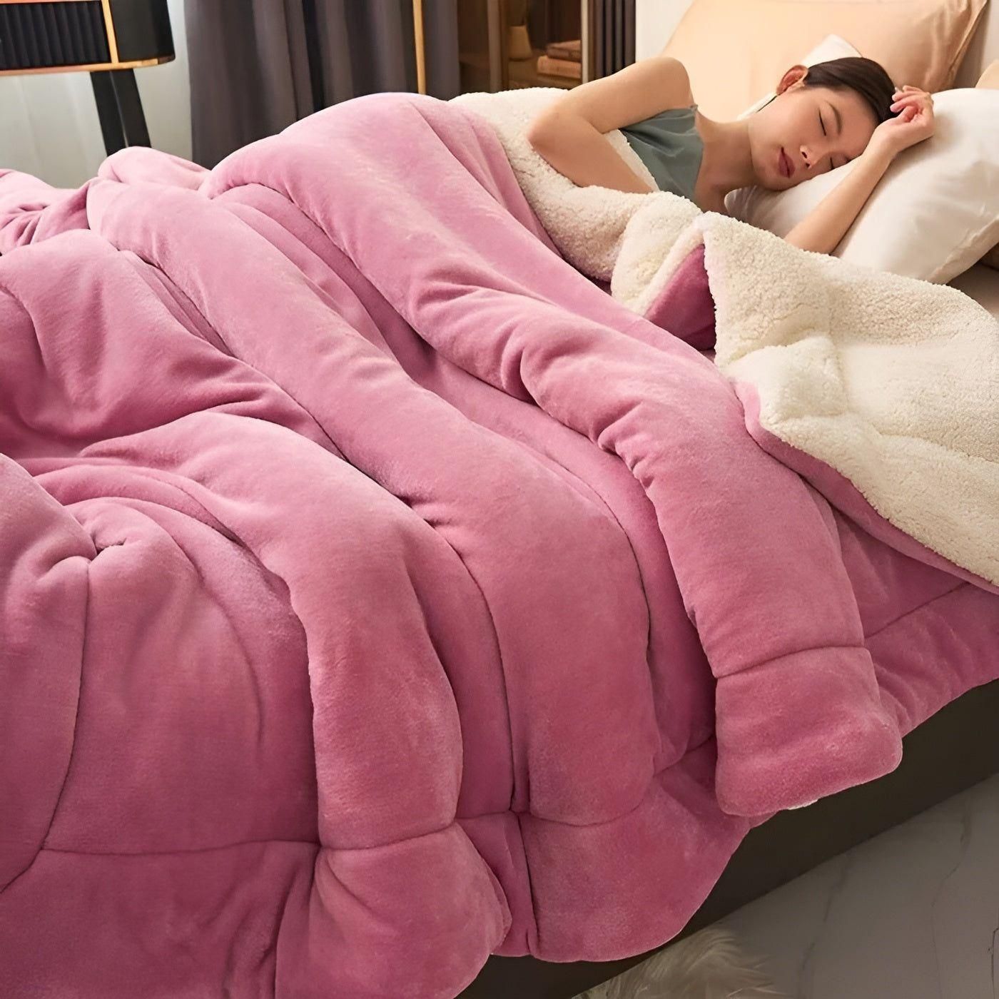 Two-Layer Fleece Blanket – Cozy Luxury for Your Home