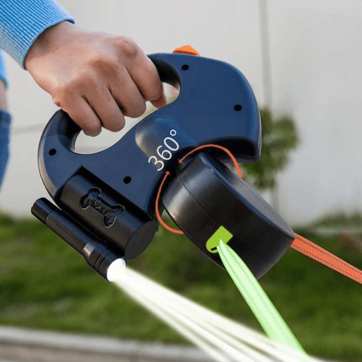 DoubleDog - Tangle-free double leash system with flashlight