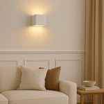 Kabellose LED-Wandlampe im modernen Würfel-Design