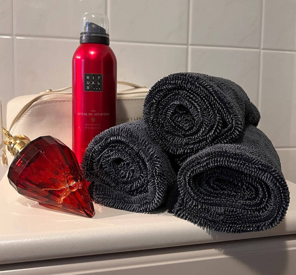 Quick-drying cloth for car, bath, and mirrors