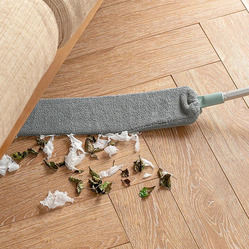 Dust brush for hard-to-reach areas