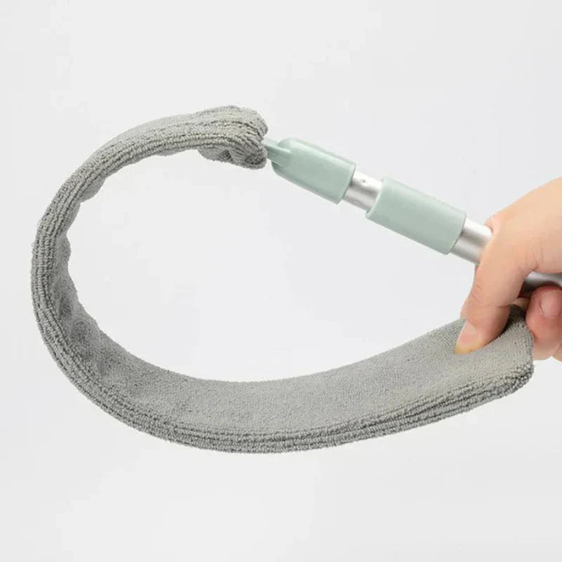Dust brush for hard-to-reach areas