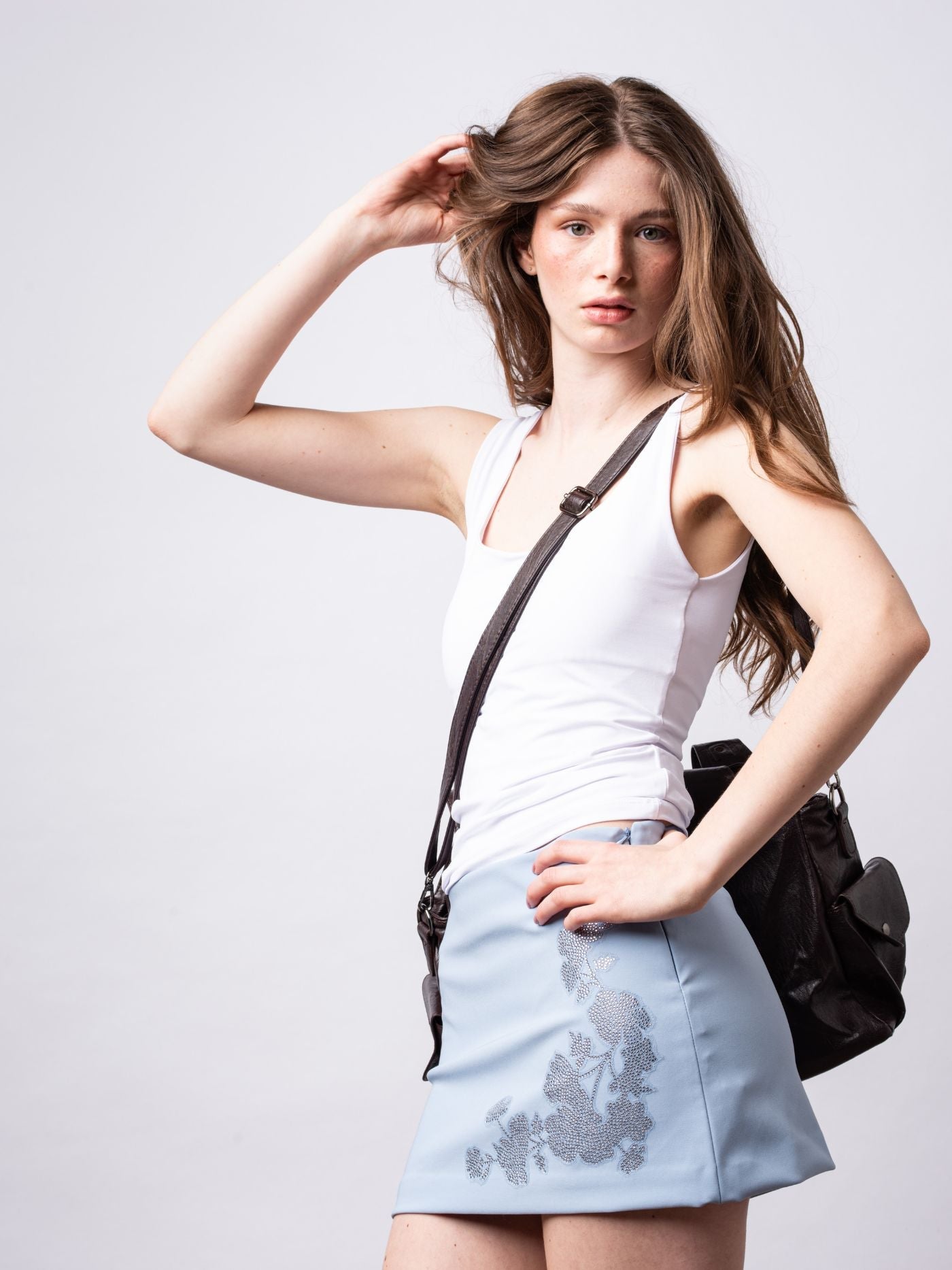 Stylische Handtasche mit mehreren Fächern und abnehmbarem Schultergurt