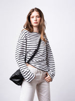 Stylische Handtasche mit mehreren Fächern und abnehmbarem Schultergurt
