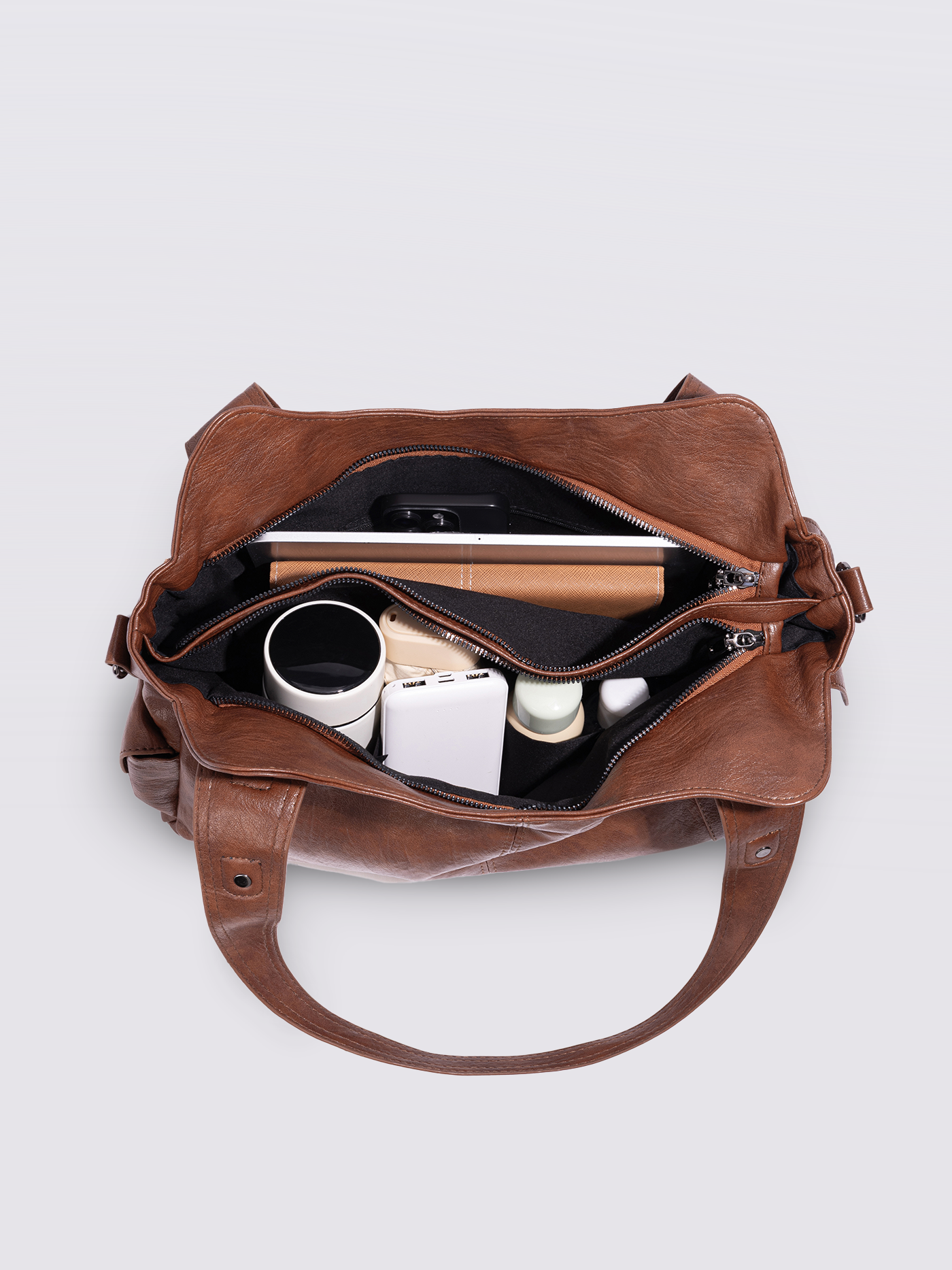 Stylische Handtasche mit mehreren Fächern und abnehmbarem Schultergurt