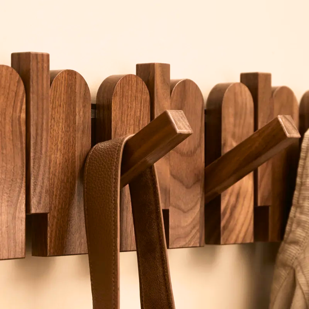 Stilvolle Klappbare Wandhaken-Garderobe aus Naturholz