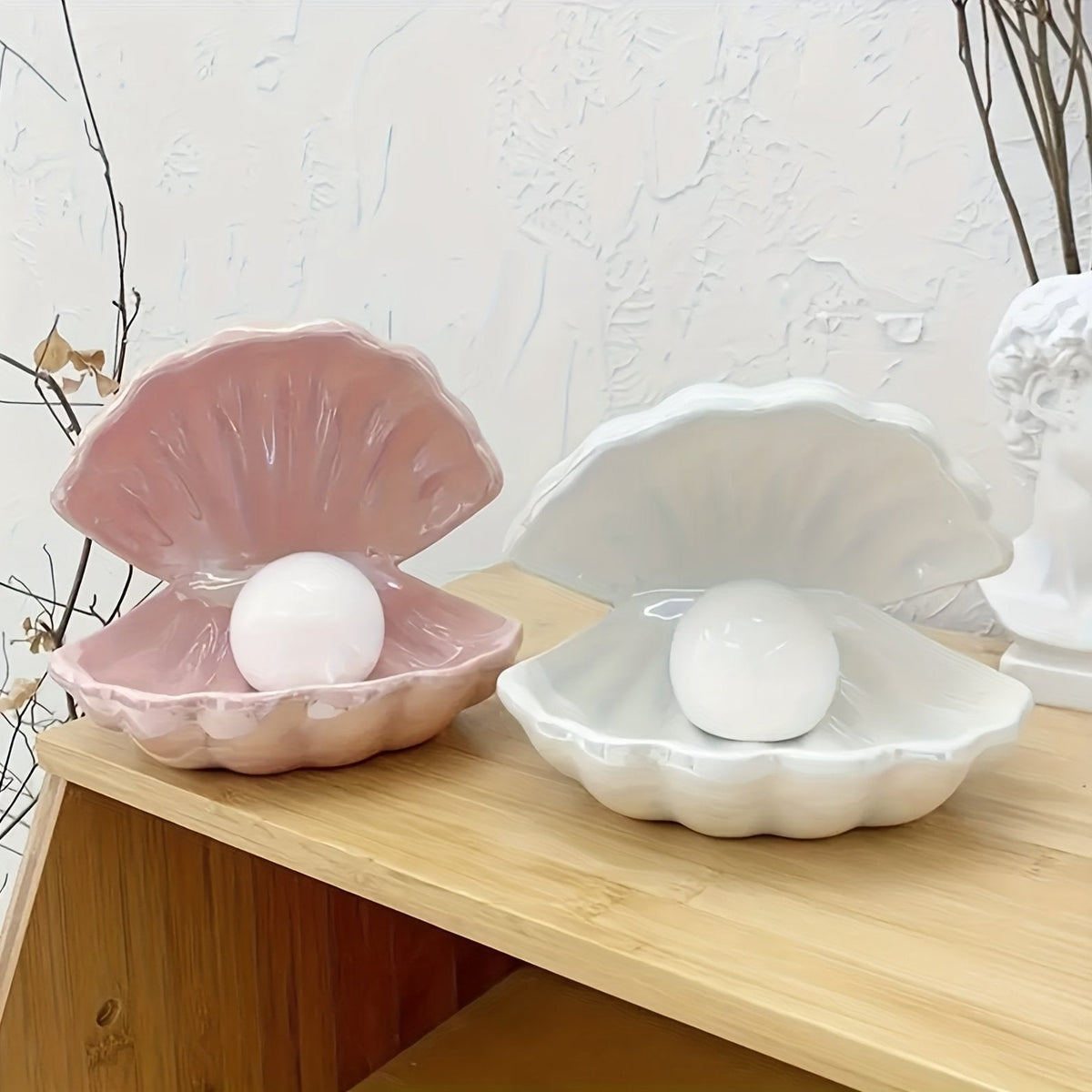 Stylish Pearl Table Lamp – Gentle Light for Bedside Tables and Living Rooms