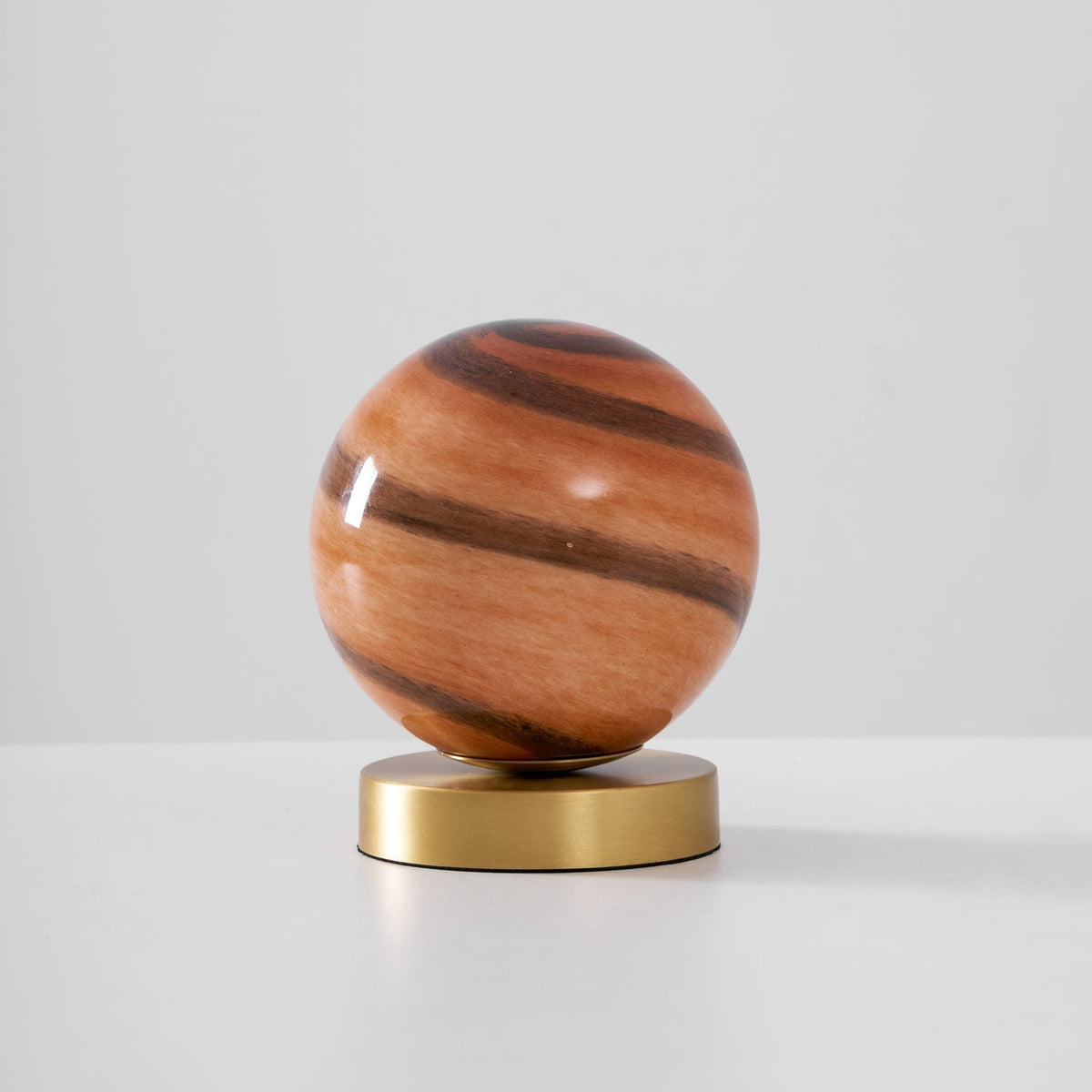 Stylish table lamp with marble sphere and brass base – Perfect lighting for bedroom and desk