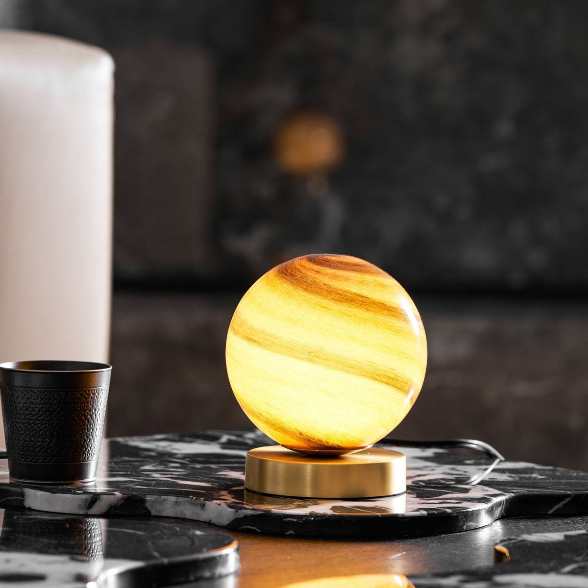 Stylish table lamp with marble sphere and brass base – Perfect lighting for bedroom and desk