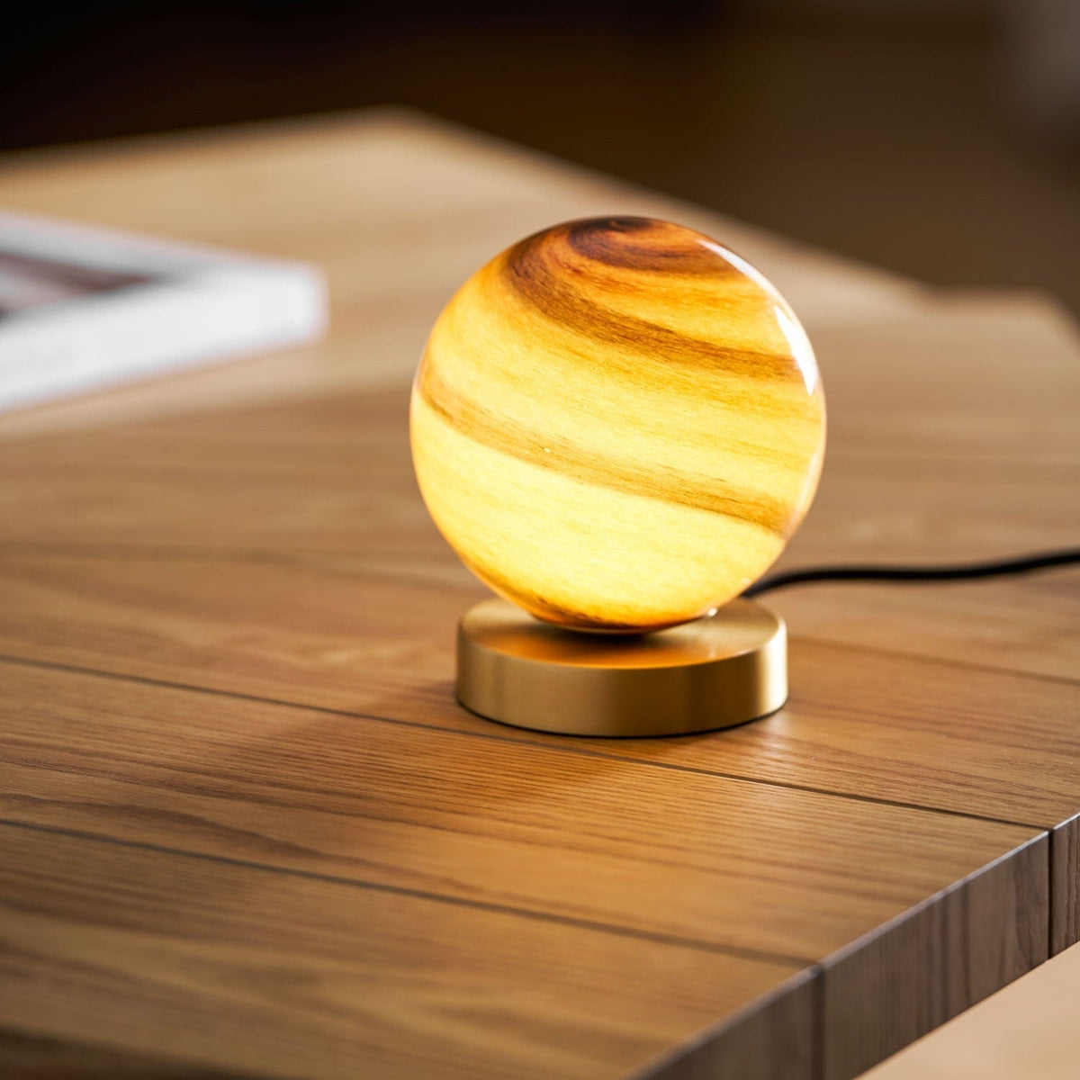 Stylish table lamp with marble sphere and brass base – Perfect lighting for bedroom and desk