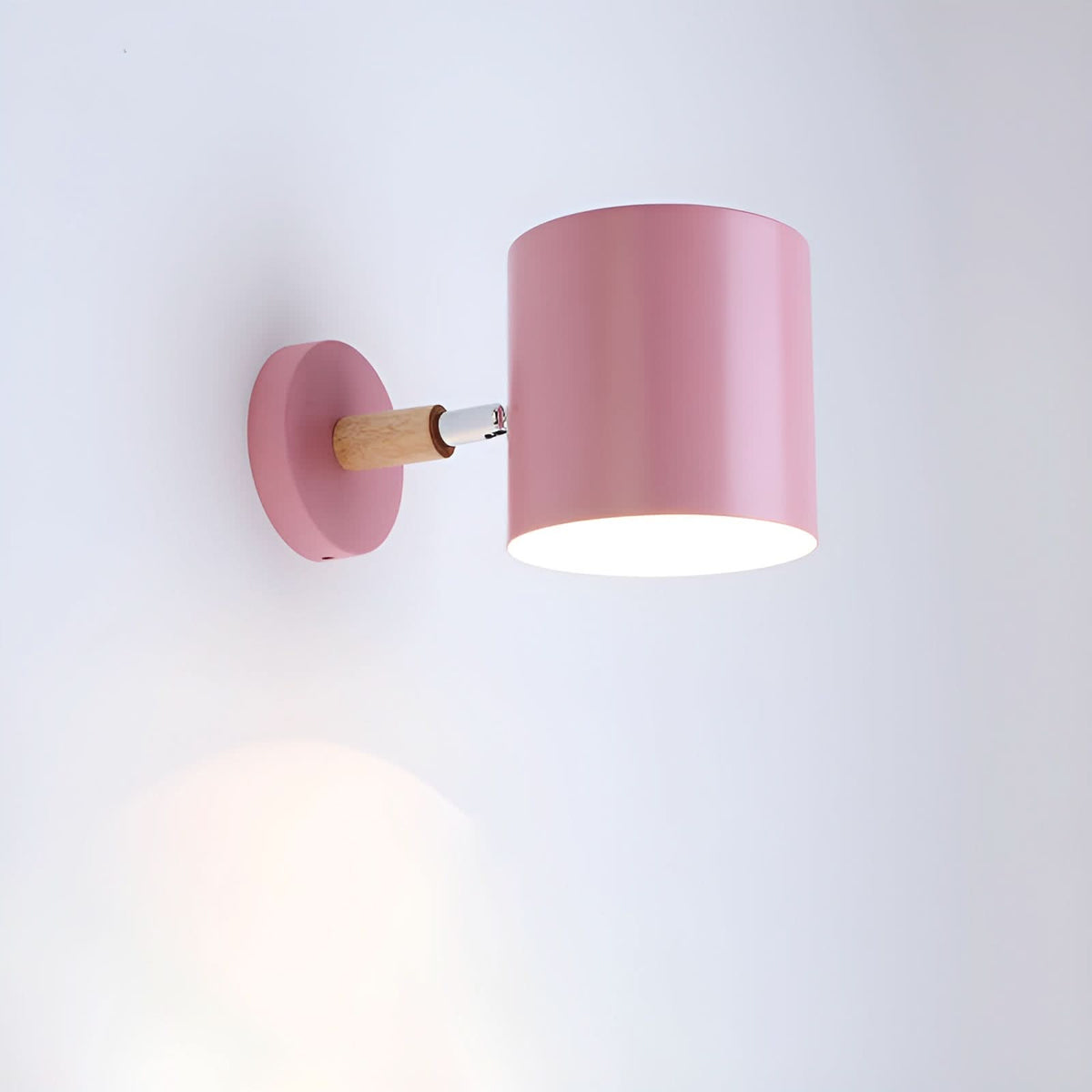 Wall Lamp with Adjustable Arm – Stylish Metal and Wood Light for Modern Living Spaces