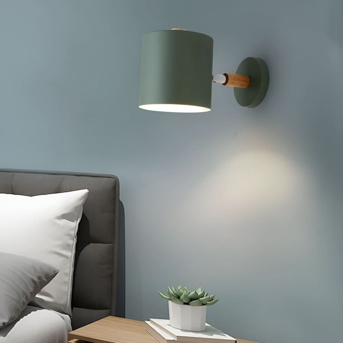 Wall Lamp with Adjustable Arm – Stylish Metal and Wood Light for Modern Living Spaces