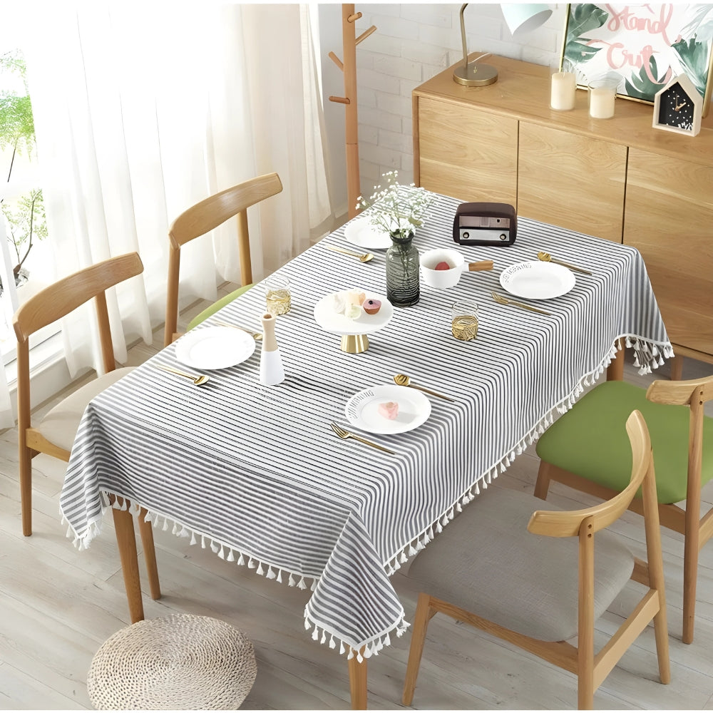 Stilvolle Streifen-Tischdecke mit Quasten aus Mikrofaser