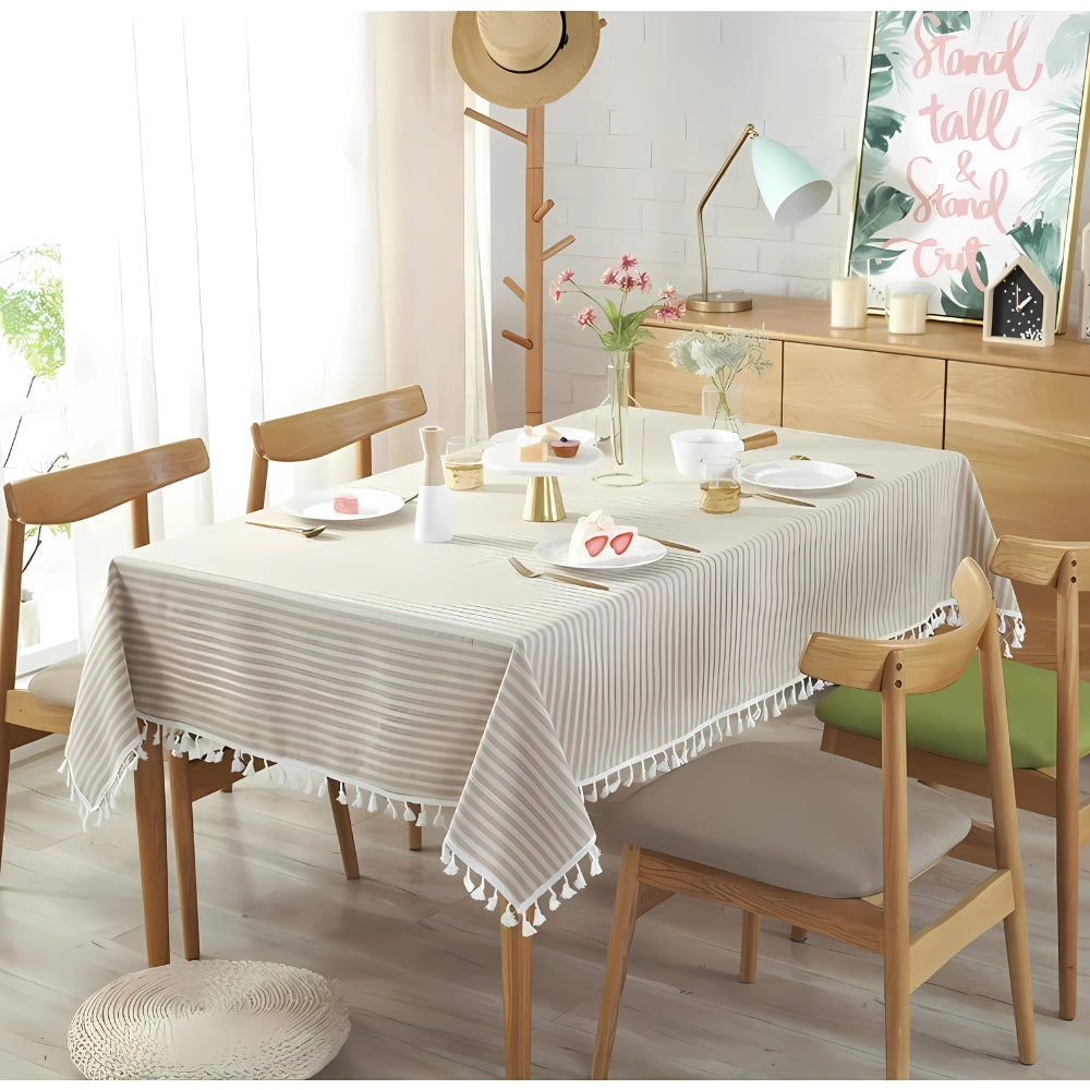 Stilvolle Streifen-Tischdecke mit Quasten aus Mikrofaser