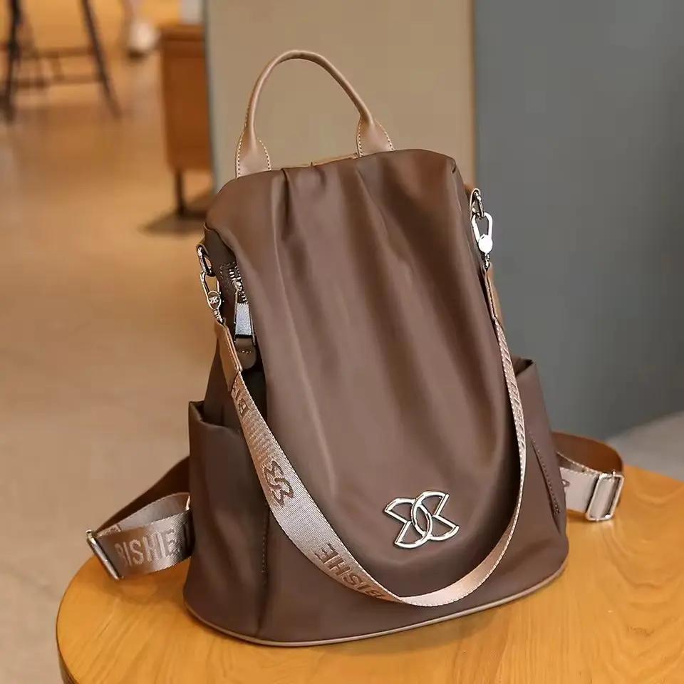 Stylischer Rucksack mit Diebstahlschutz für modebewusste Frauen