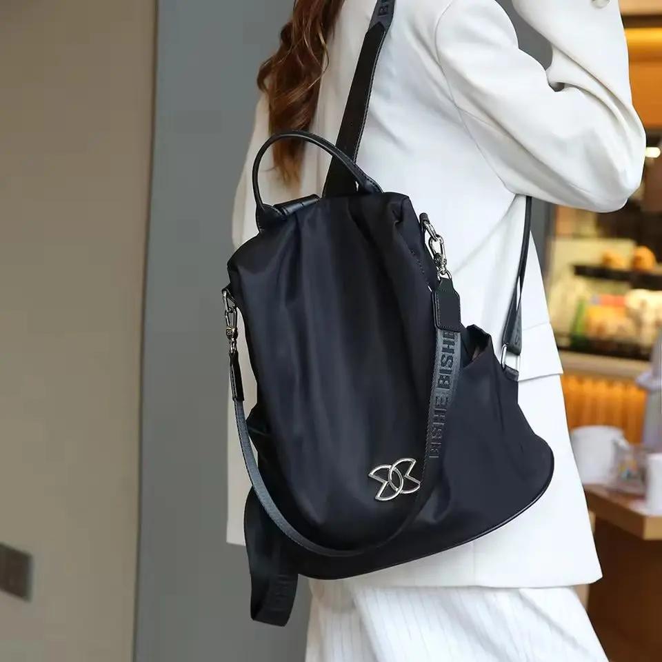 Stylischer Rucksack mit Diebstahlschutz für modebewusste Frauen