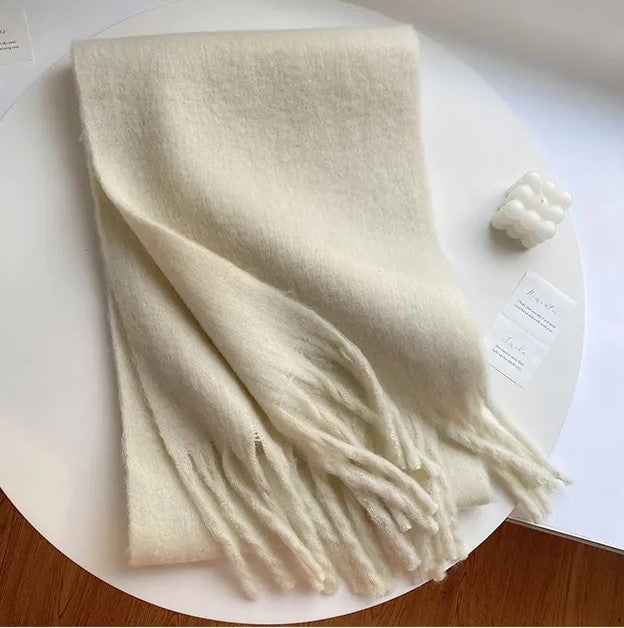 Stylish women's scarf for cold days