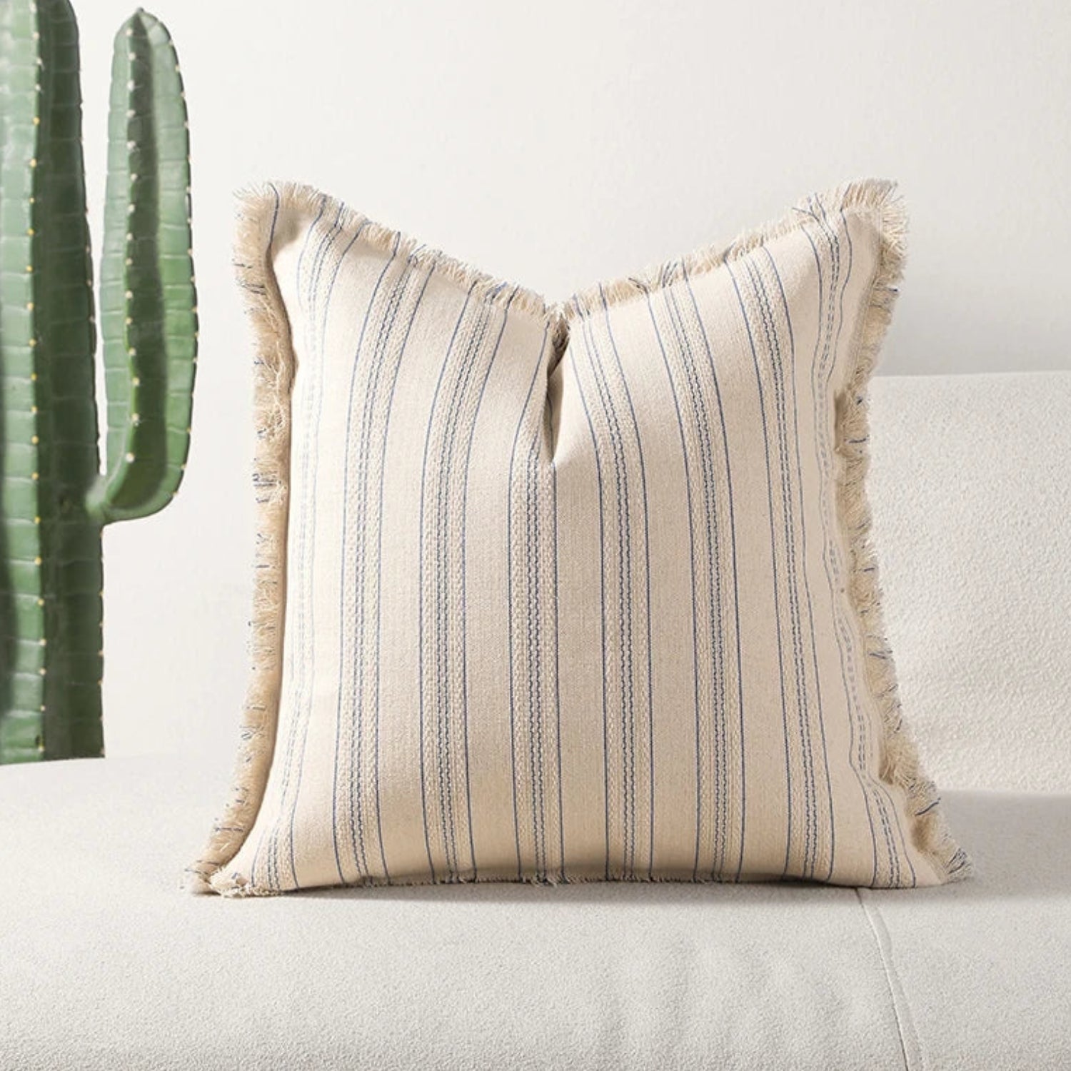 Nordica – Stylish Jacquard Cushion Cover in Scandinavian Design