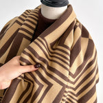 Stilvoller Damen-Schal mit geometrischem Design für jede Gelegenheit