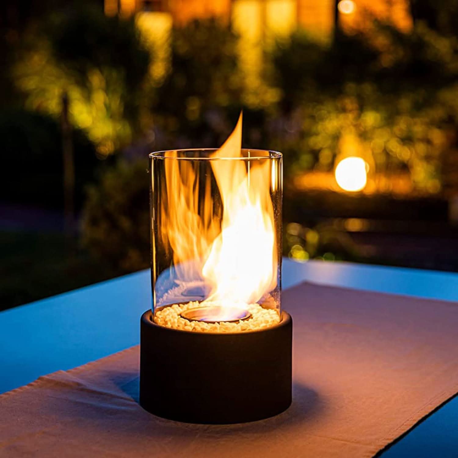Dekorative Öllampe mit Flamme