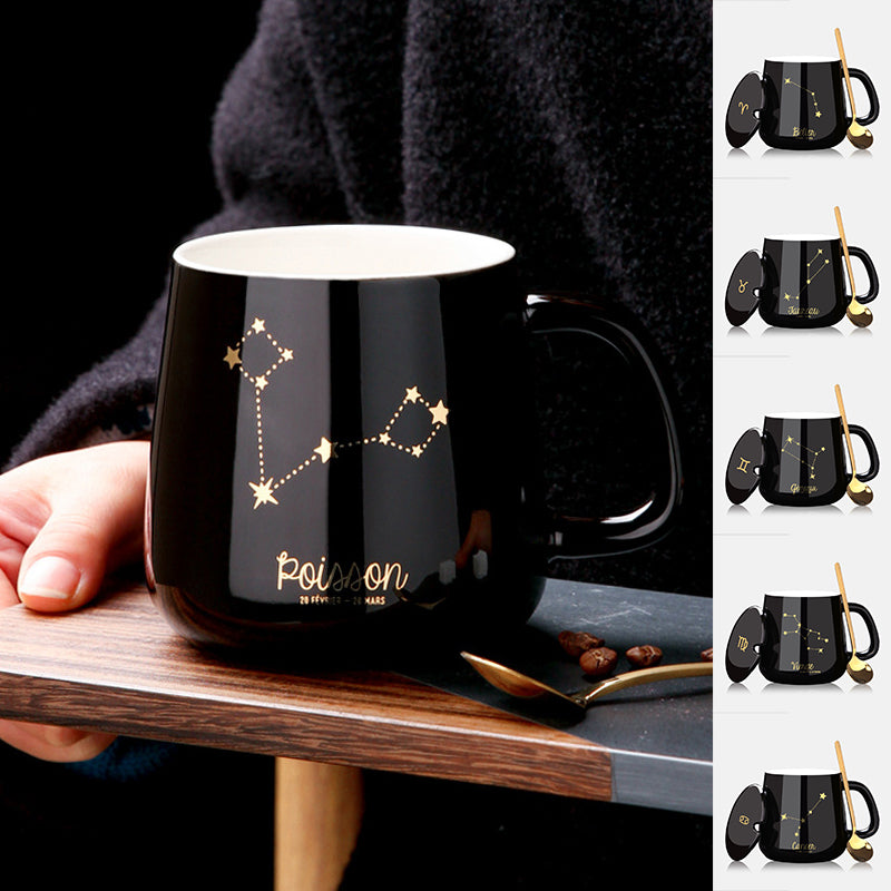 Becher mit Sternenmotiv