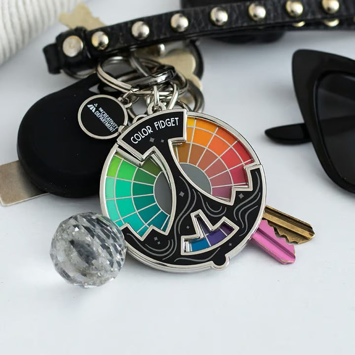 Farbspiel Fidget | Drehbarer Emaille-Anstecker | Kreatives Design