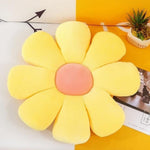 Flower-Shaped Decorative Pillow – Soft Accent Pillow for Your Home