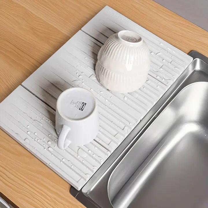 Compact Silicone Drying Mat – Heat-Resistant and Non-Slip for Quick Drying