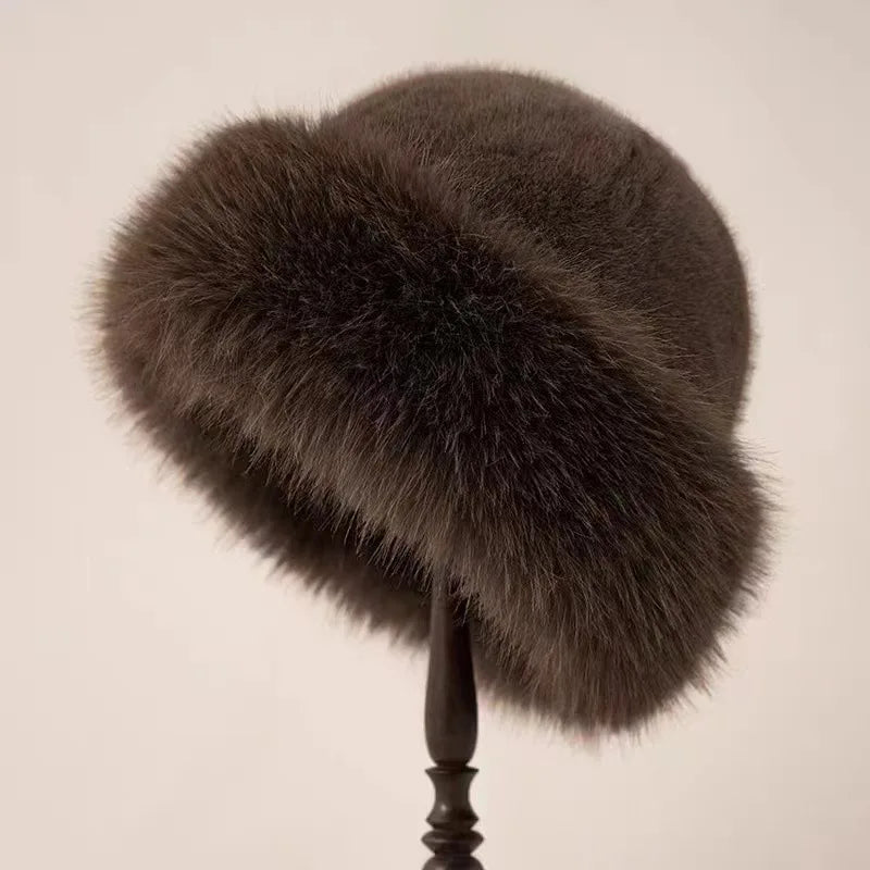 Stilvolle Wintermütze aus Kunstpelz für Damen