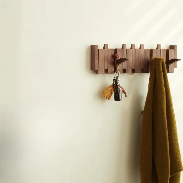 Stilvoller Garderobenständer im Klavierdesign – 8 klappbare Haken für Ihr Zuhause