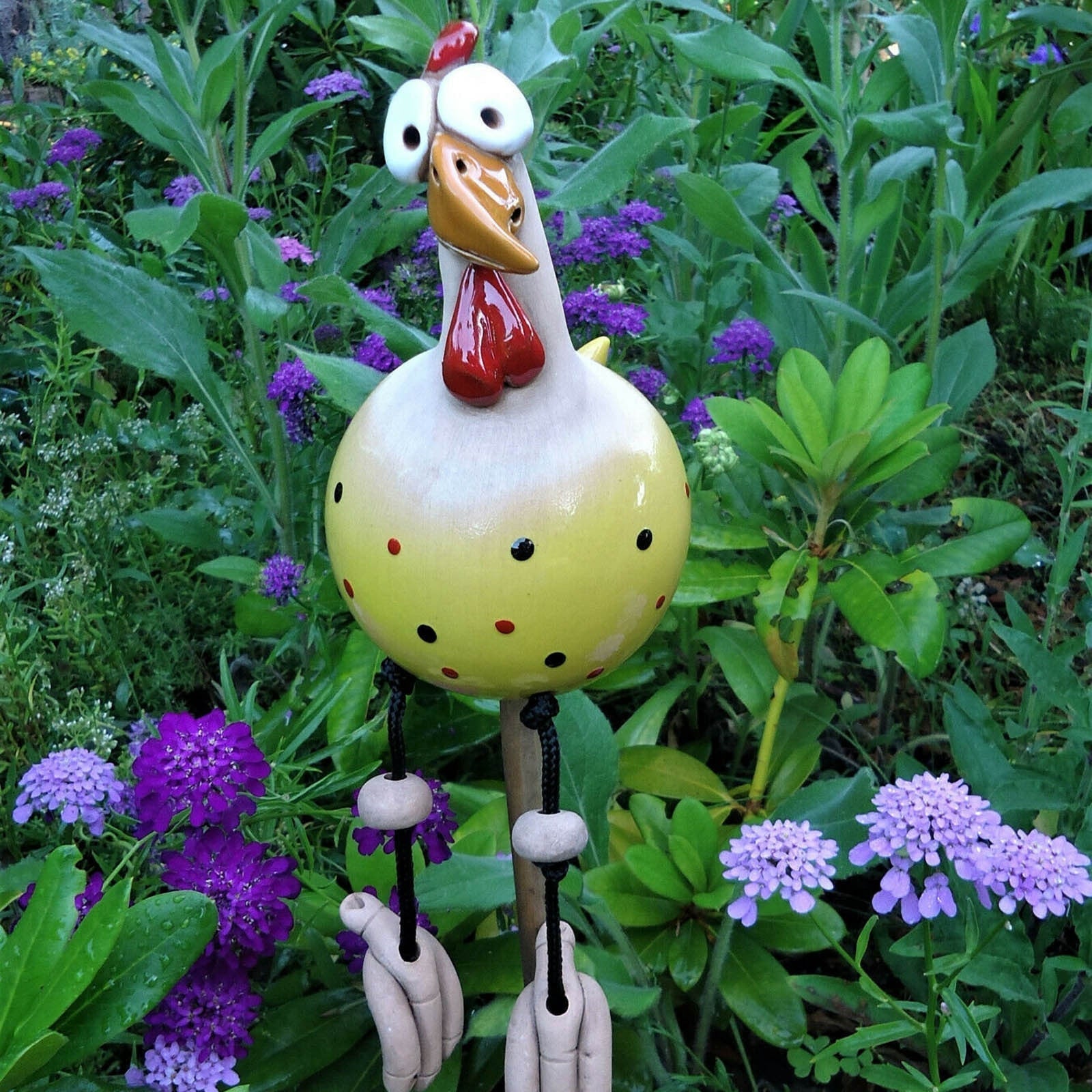 Witzige Gartenfigur | Lustiges Hühnerdesign für Ihren Außenbereich