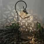 Solarbetriebene Gartenlampe mit Regeneffekt – Charmantes Design