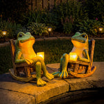 Solarleuchte mit Frosch und Schaukelstuhl für den Garten