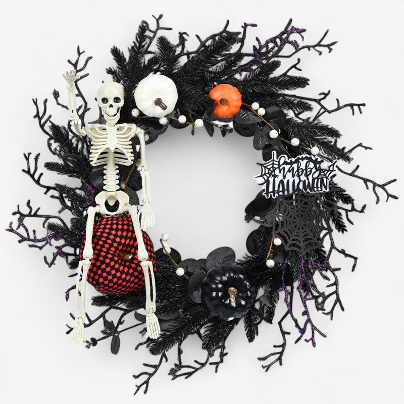 Halloween Türkranz mit Skelett und Kürbis – Stimmungsvoll saisonale Dekoration