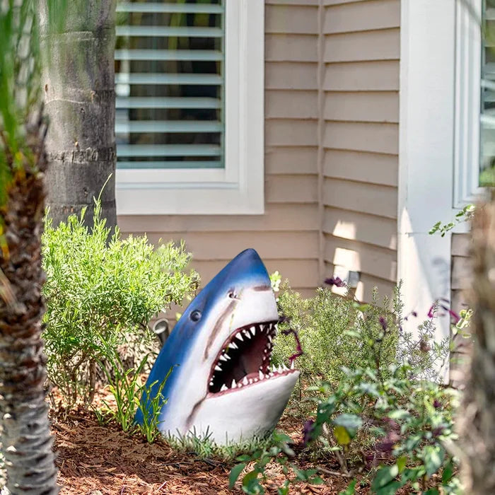 Fascinating Garden Art: The Great White Shark