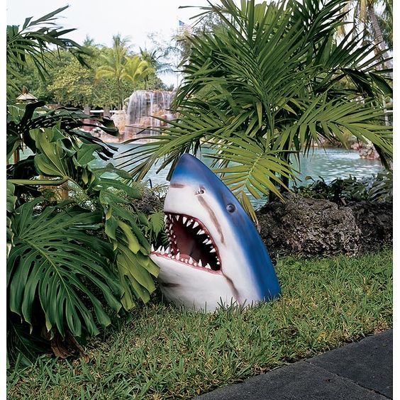 Fascinating Garden Art: The Great White Shark